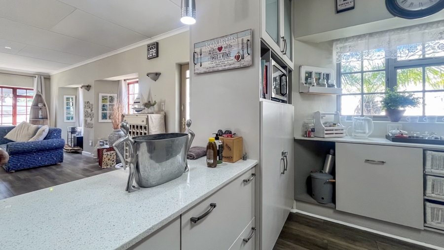 To Let 4 Bedroom Property for Rent in Country Club Western Cape